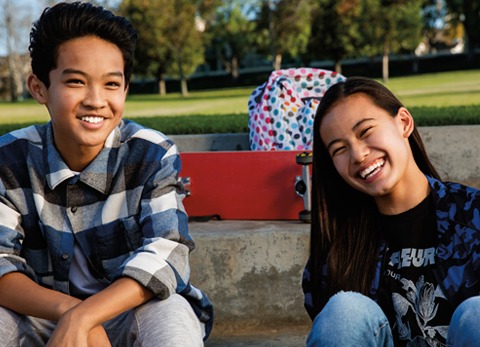 group of teen kids smiling